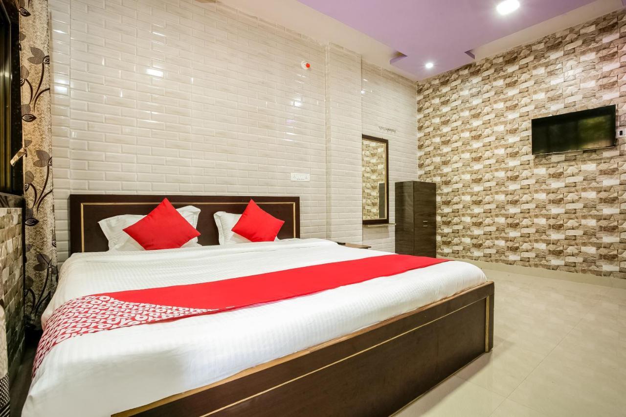 Oyo 63030 Mhatre Farm & Resort Chinchani Exterior photo