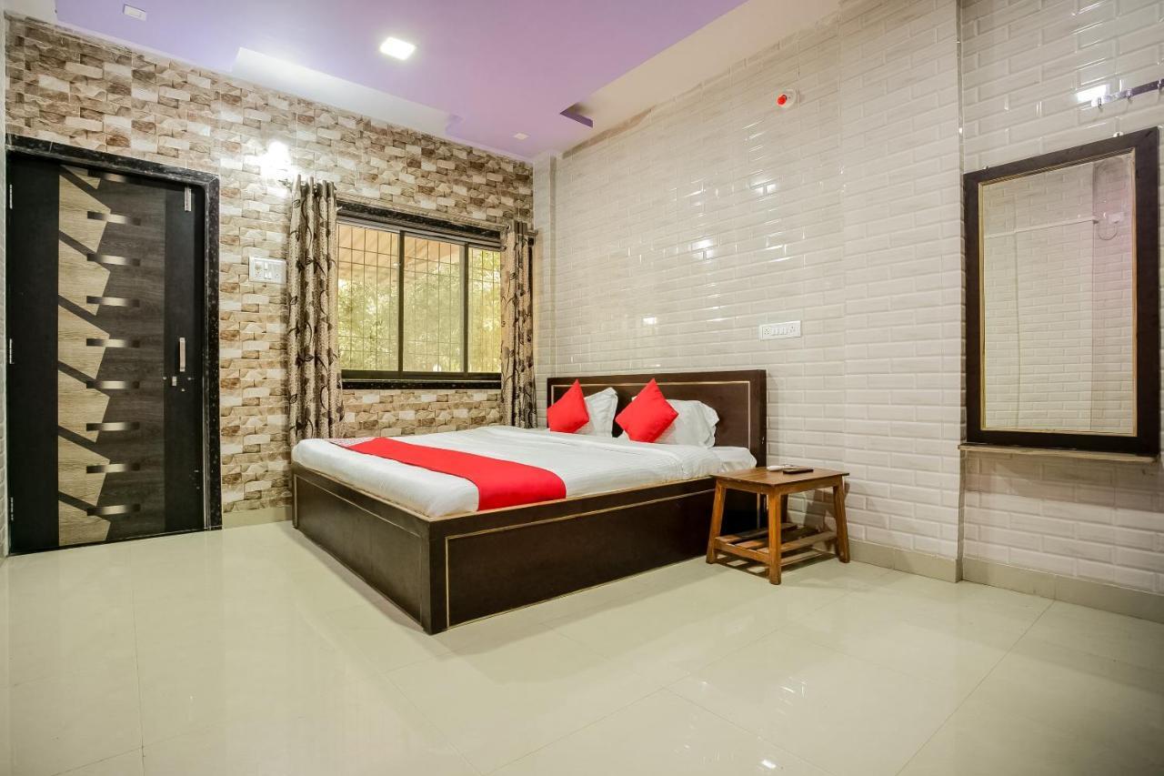Oyo 63030 Mhatre Farm & Resort Chinchani Exterior photo